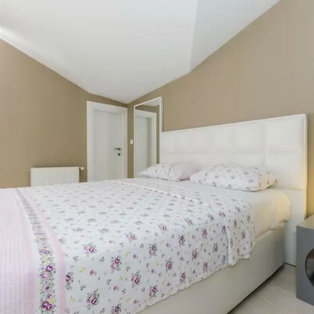 Cts Taksim Elysium Duplex 90 * Istanbul
